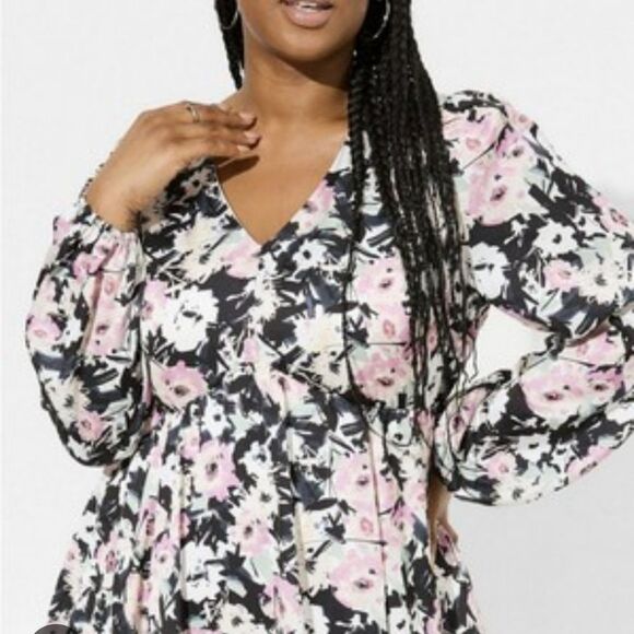 Torrid Black and Pink Floral Blouse . Garden Girl. Wedding Guest. Sunday Brunch - Picture 3 of 16